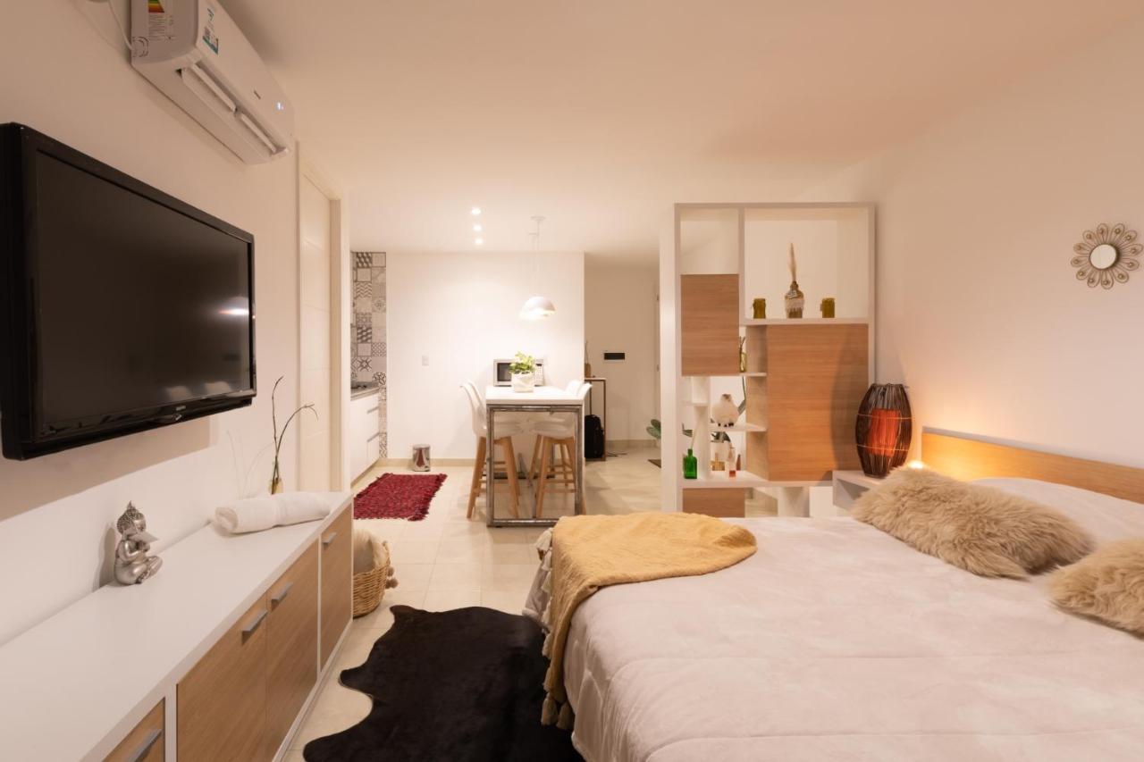 Cbmona Suites บียาเมอร์เซเดส ภายนอก รูปภาพ