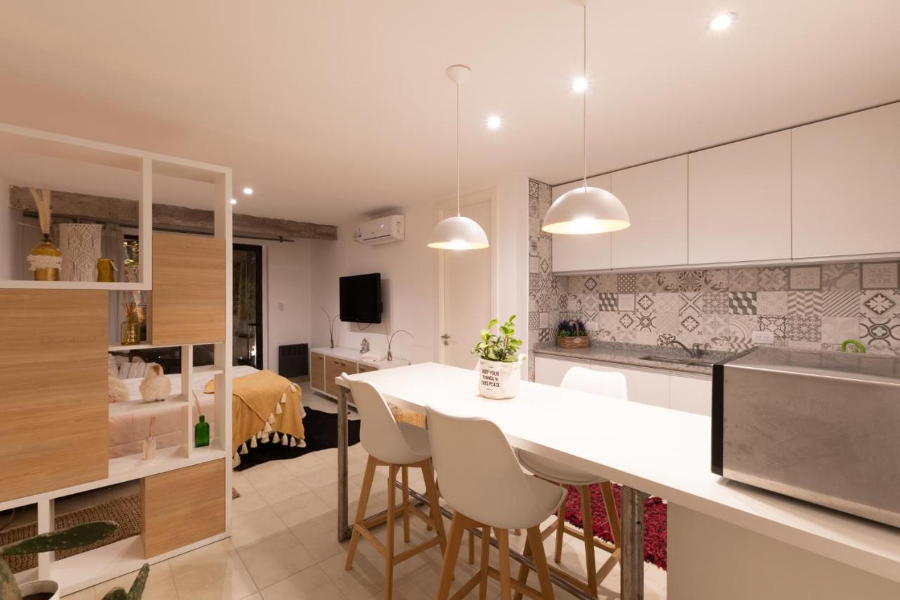 Cbmona Suites บียาเมอร์เซเดส ภายนอก รูปภาพ