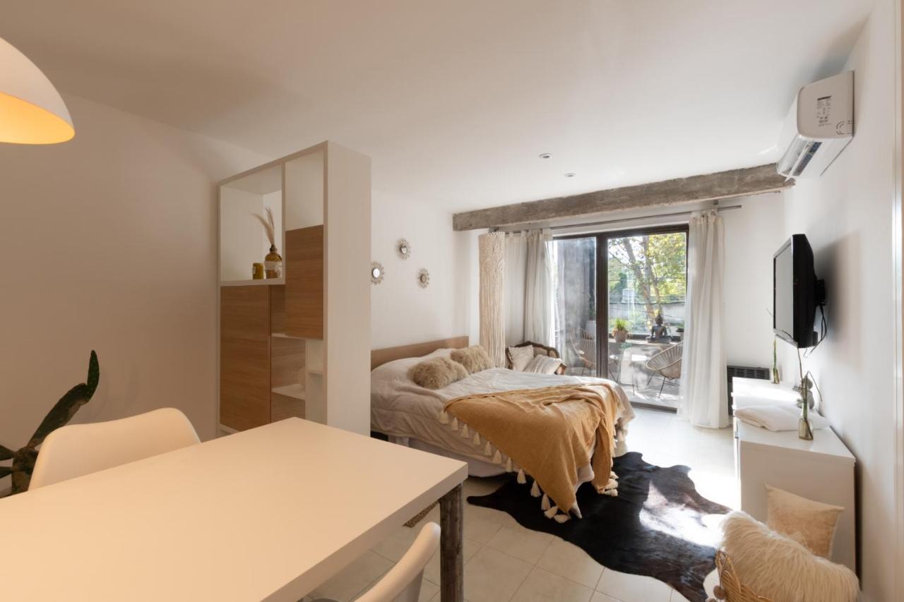 Cbmona Suites บียาเมอร์เซเดส ภายนอก รูปภาพ